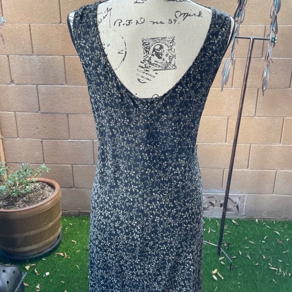 Vintage DKNY Maxi Delicate Floral Sleeveless Scoop Neck Dress 10 - Picture 6 of 10